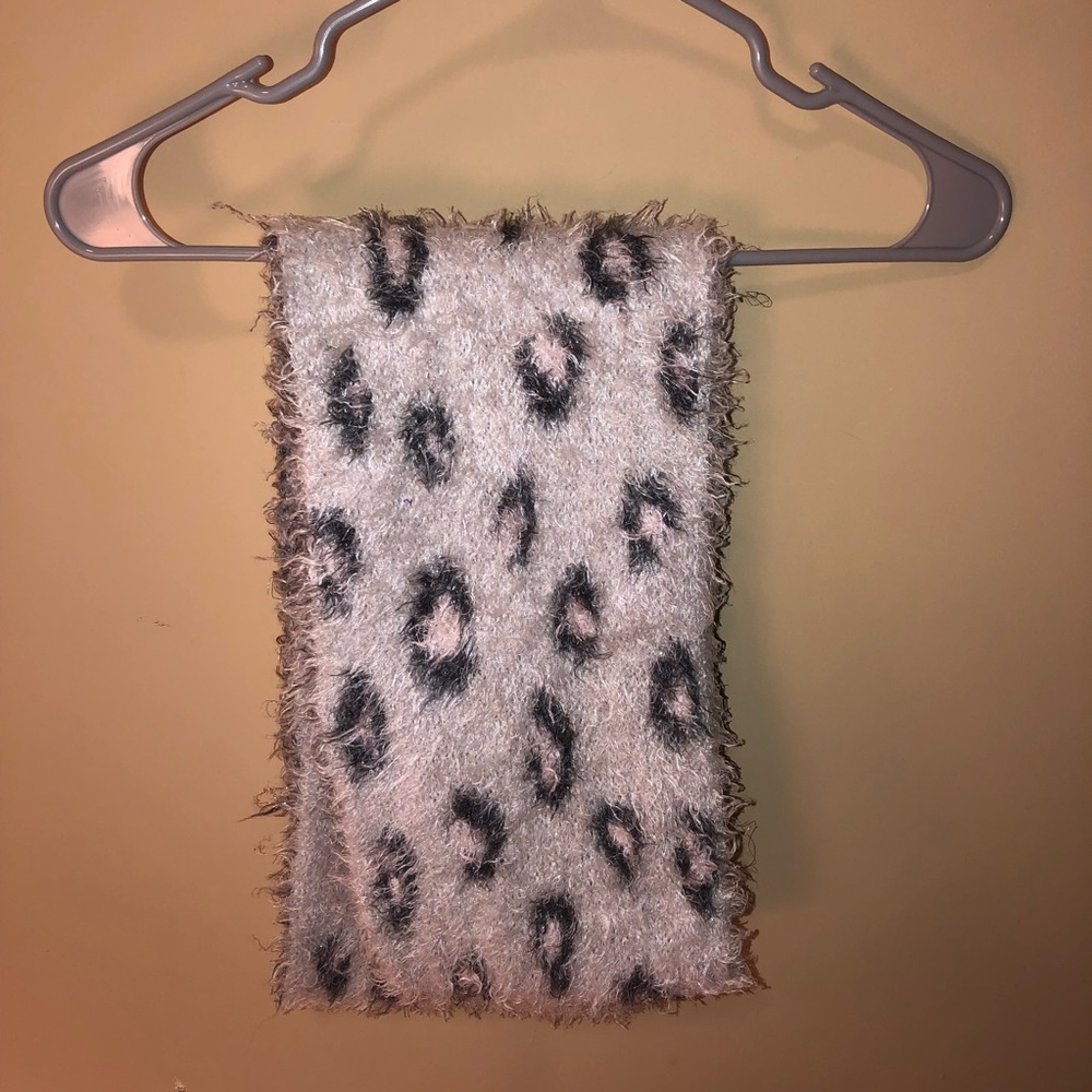 TWO Abercrombie infinity scarves